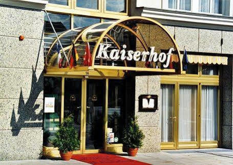 Hotel Kaiserhof Фюрстенвальде Экстерьер фото